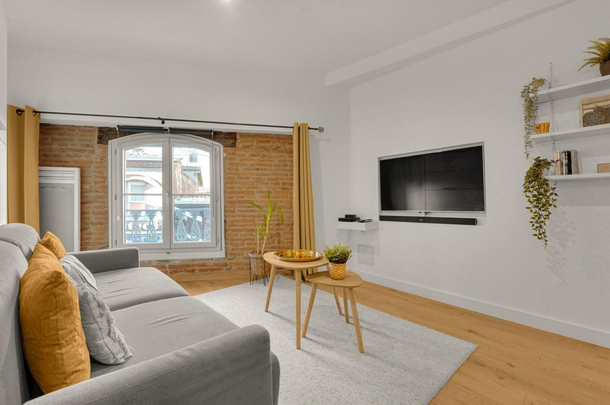 Le Floral - Cosy Studio Climatise Avec Parking Prive Et Netflix Toulouse Luaran gambar